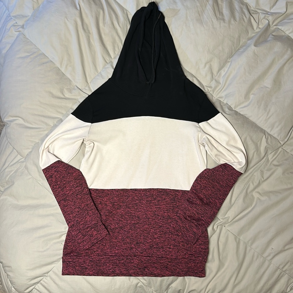 Color block sweatshirt